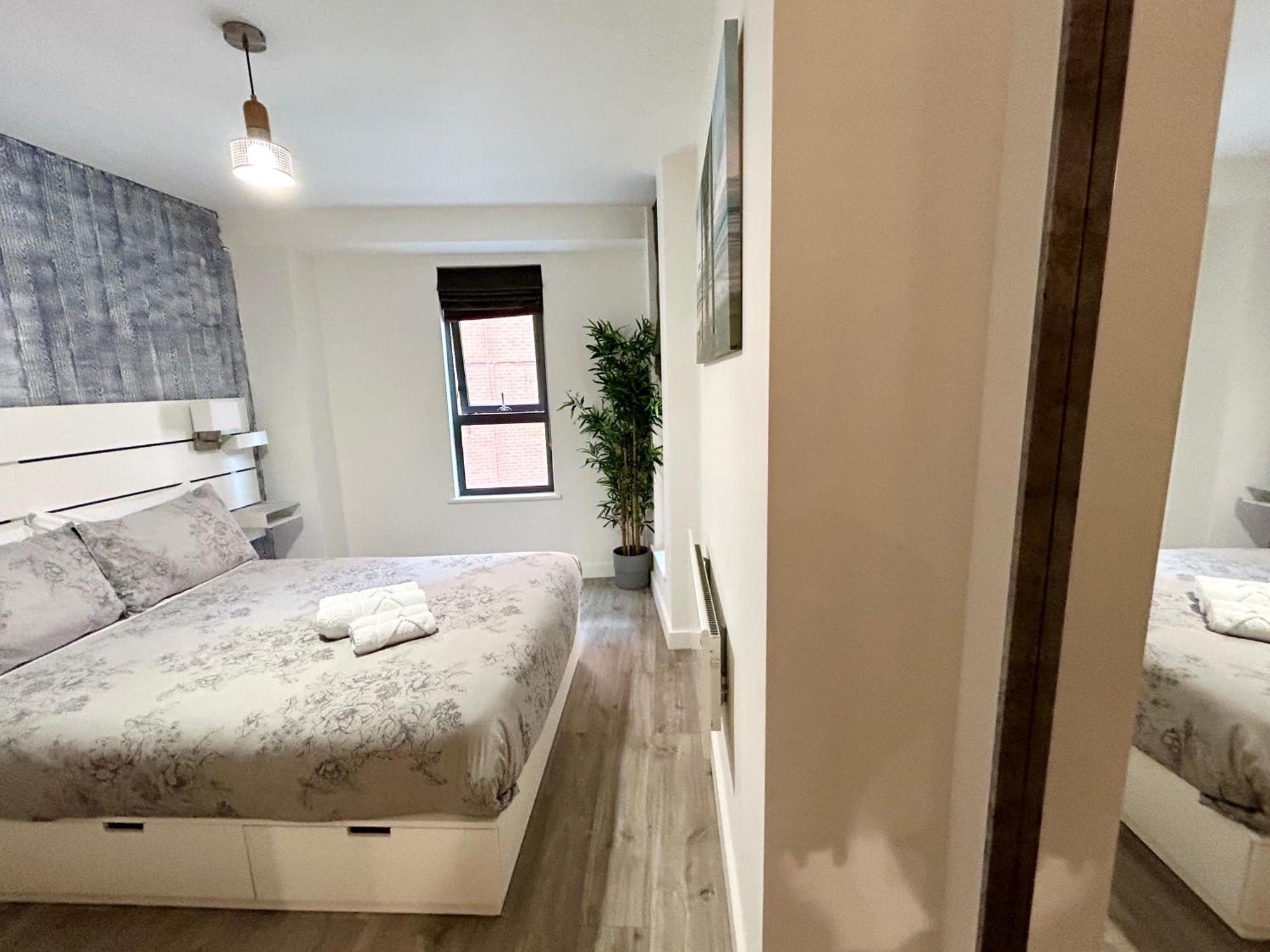 One Bed Apartment - City Centre Manchester Buitenkant foto